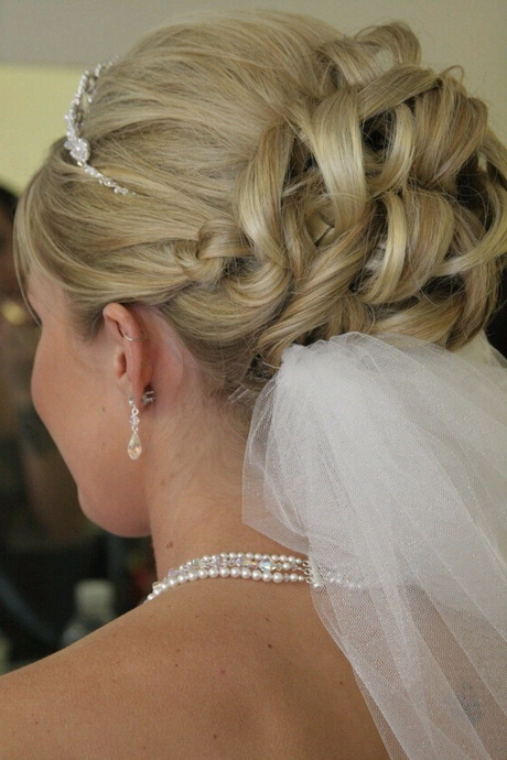 Hochzeitsfrisuren lange haare hochgesteckt hochzeitsfrisuren-lange-haare-hochgesteckt-60-4