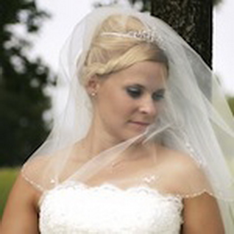 Hochzeitsfrisuren mit schleier bilder hochzeitsfrisuren-mit-schleier-bilder-08-18