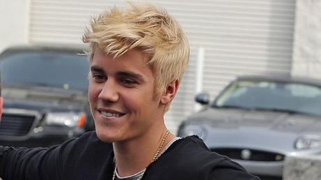 Justin bieber mit blonden haaren