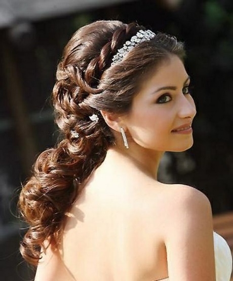 Brautfrisuren lange haare mit schleier und diadem brautfrisuren-lange-haare-mit-schleier-und-diadem-99_6