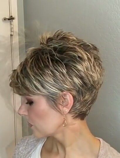 Frisuren wenn man die haare wachsen lassen will frisuren-wenn-man-die-haare-wachsen-lassen-will-06_11