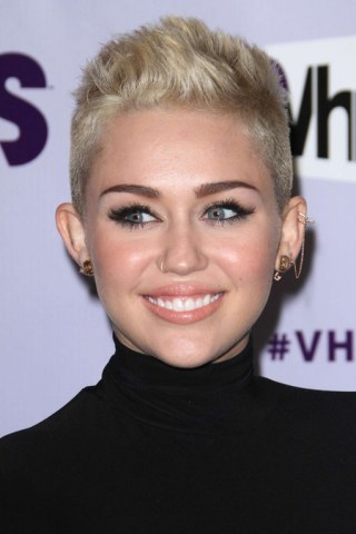 Miley cyrus aktuelle frisur miley-cyrus-aktuelle-frisur-50_8