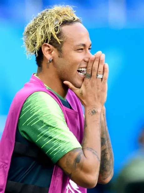 Neymar frisur 2024 neymar-frisur-2024-71_13-4
